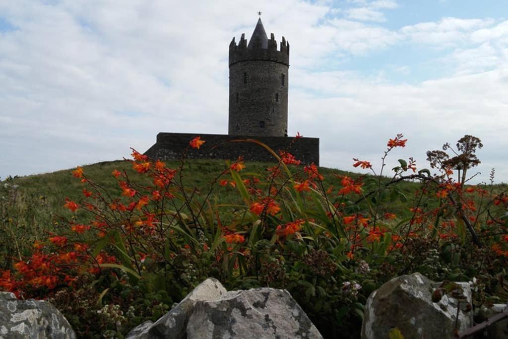 Red Stonecutters Cottage, Doolin Carrowauff Exterior photo